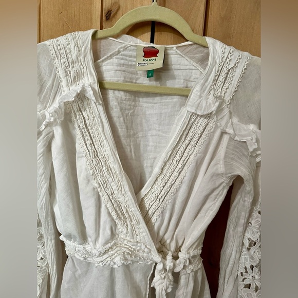 FARM Rio V-Neck Wrap Tie Top - Picture 5 of 13